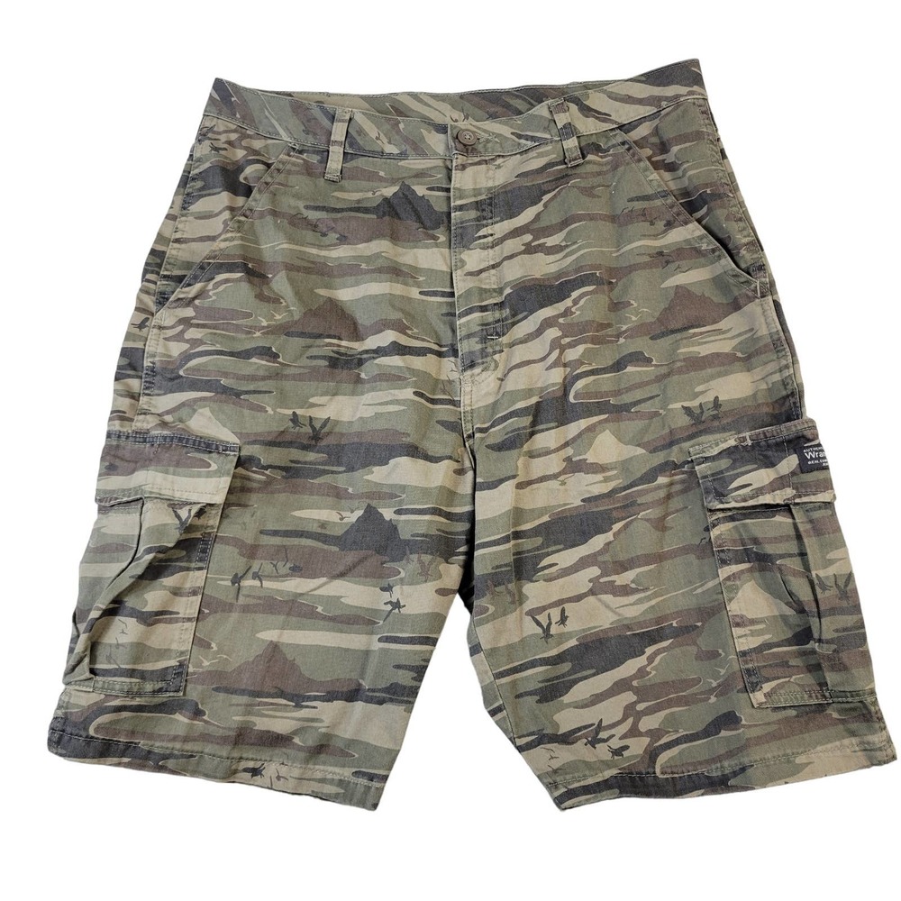 Wrangler Cargo Shorts Men's Size 34 100% Cotton Camo Green